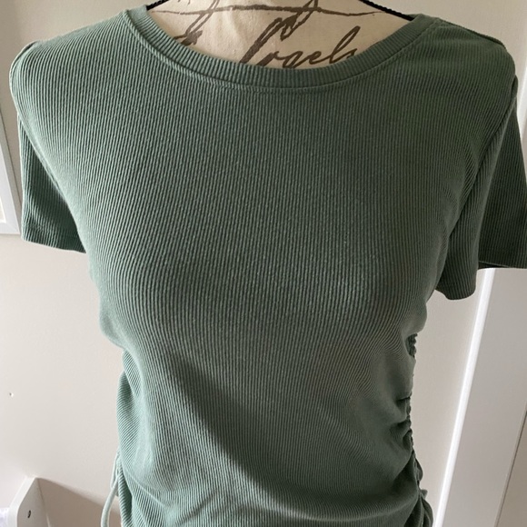 Semi Cropped Ribbed Tee - Picture 3 of 5